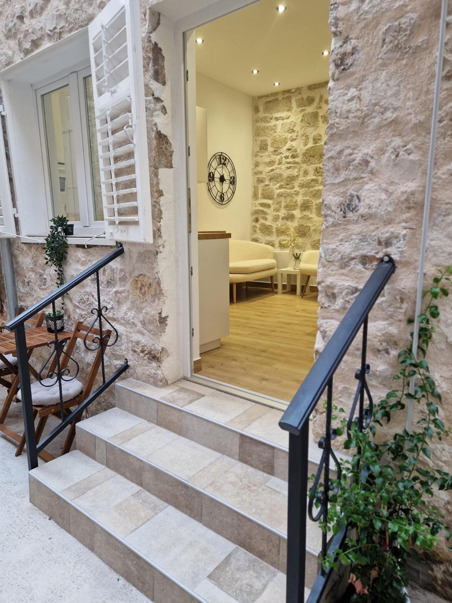 Small House Saint Michael Sibenik Luaran gambar